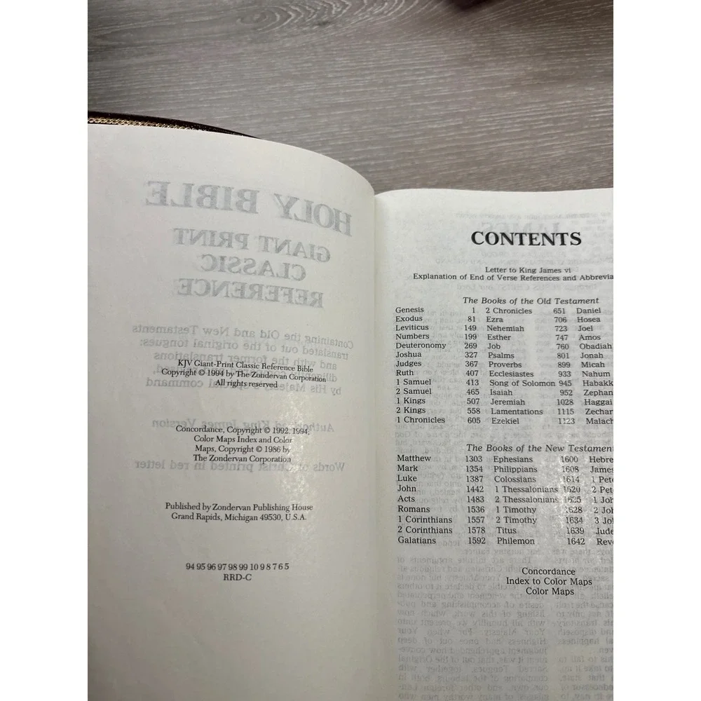 Zondervan KJV Holy Bible Giant Print Classic Reference Red Letter Bonded Leather